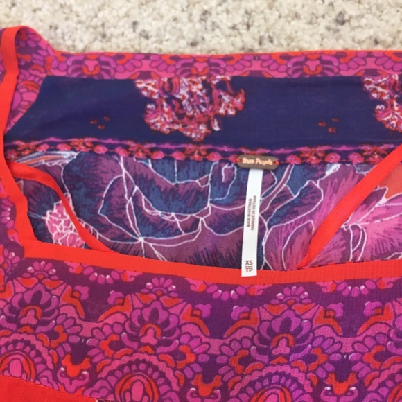 SALE!!!! Blue Nile Printed Top - Picture 5 of 5